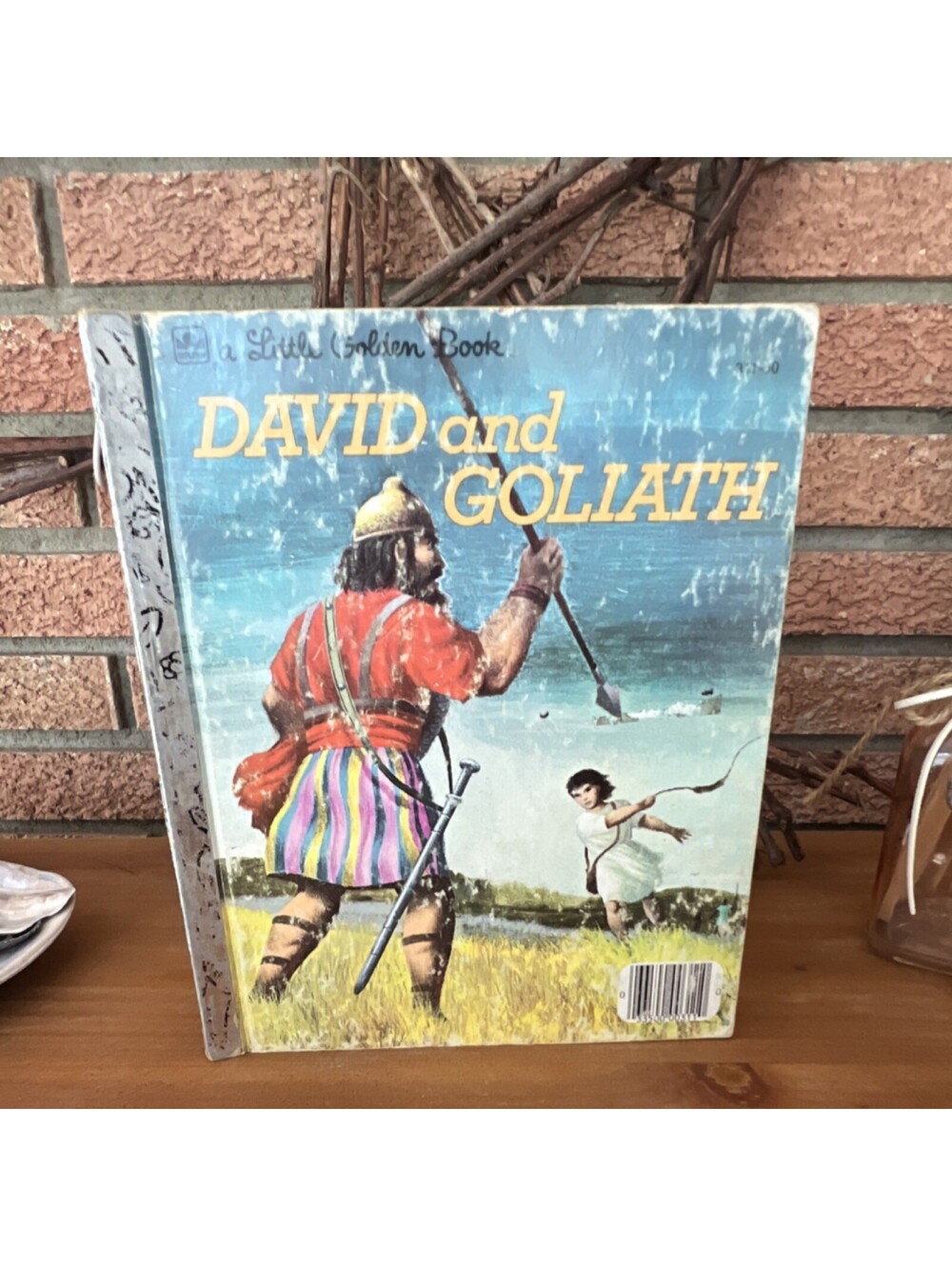 Vintage 1974 David and Goliath little golden book HC Illustrated Robert J. Lee